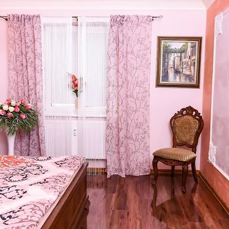 Rose Apartment